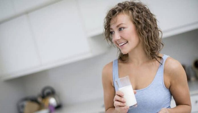 Κορίτσι σε δίαιτα κεφίρ